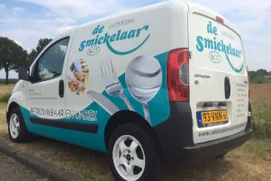 catering-de-smickelaar-bus-belettering