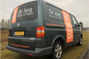 De-Jong-Wonen-Slapen-Volkswagen-Transporter-Bedrijfswagen-belettering
