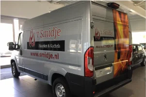 Smidje-Haarden-Kachels-Peugeot-Bedrijfswagen-Belettering
